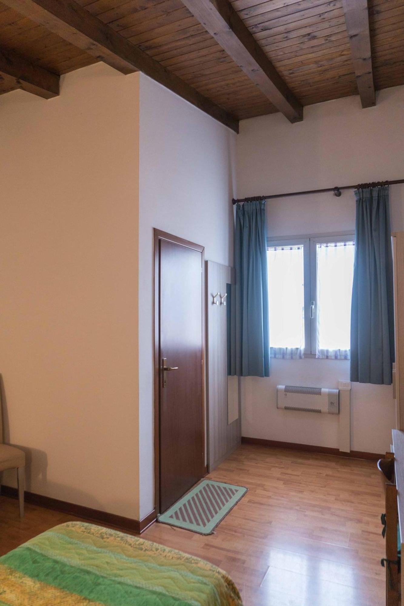 Ristorante Albergo Al Donatore Teòr الغرفة الصورة