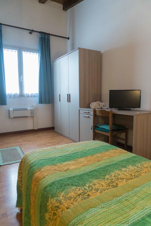 Ristorante Albergo Al Donatore Teòr الغرفة الصورة